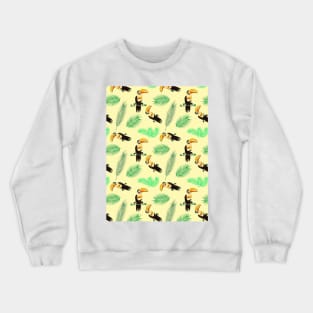 Tropical seamless pattern with toucan bird and palm tree Crewneck Sweatshirt